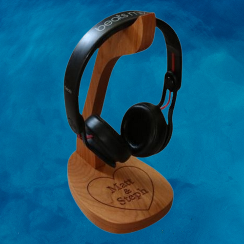 HP761 Headphone Stand Heart With Names