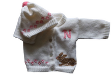 Load image into Gallery viewer, 0252 Sweater Bunny Beige